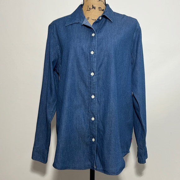 LEVI || Boyfriend Fit Chambray Shirt. Sz. L - Picture 3 of 11